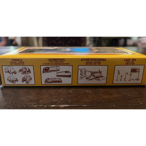 Vintage Life-Like Model Train Burlington Box Car In Original Box - Picture 7 of 8
